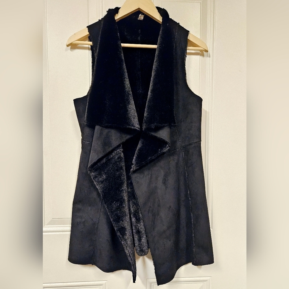 Bisou Bisou Velvet Suede black  reversible jacket vest size M